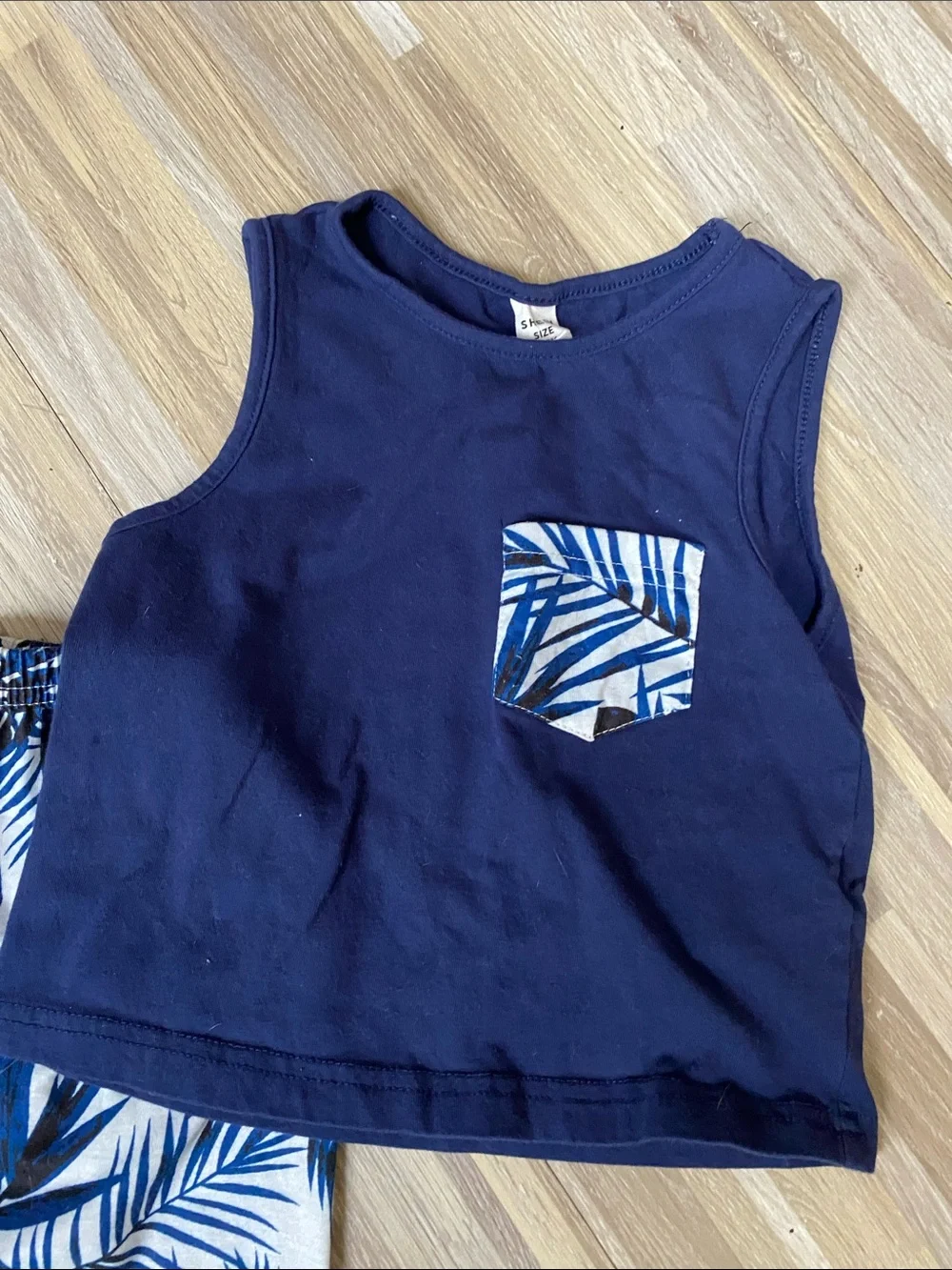 SHEIN 2 piece tropical theme short set size toddler boys 2T